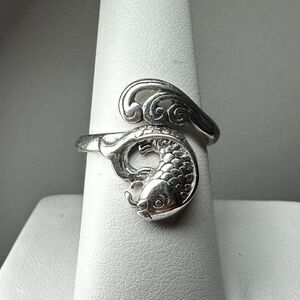 Stunning silver plated koi fish and wave ring, size 7!